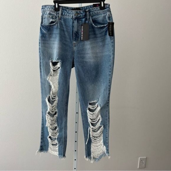 Fashion Nova Denim - NWT Jeans 13 Cello Distressed Ripped Shredded Mom Y2K Grunge Festival Streetwear